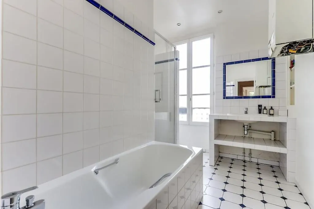 La Fleur Du Bosquet - Sumptuous- Eiffel Tower View Apartment Paris 0*,